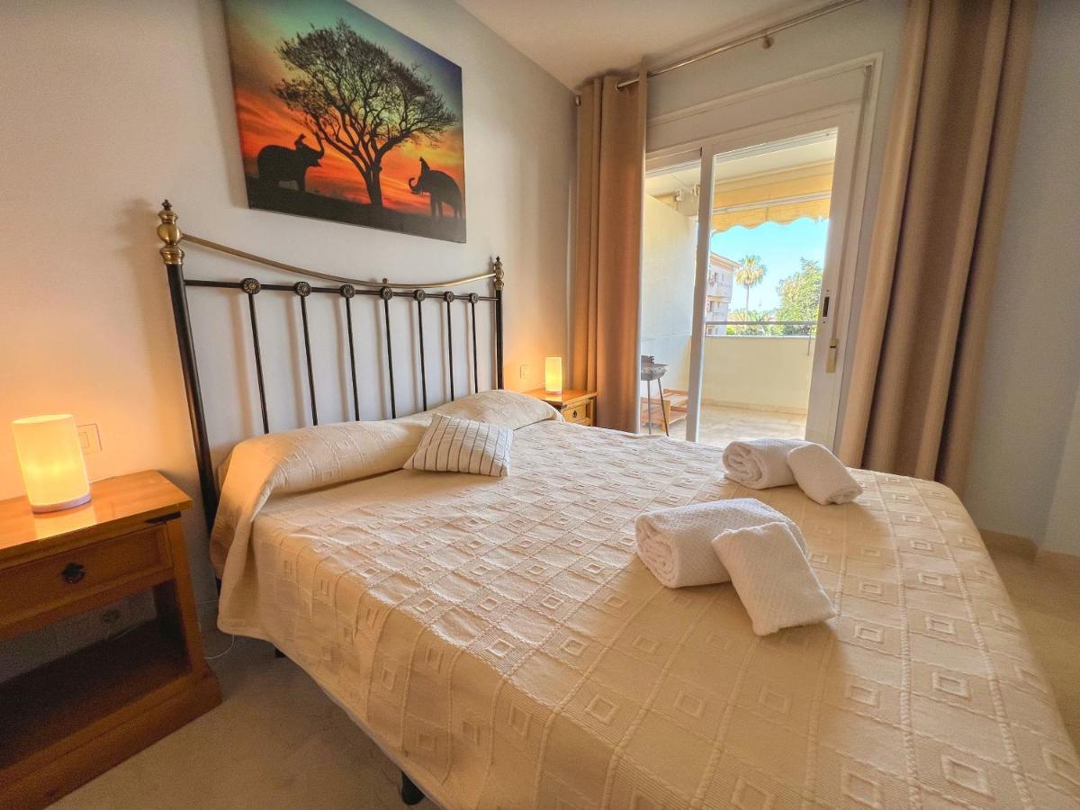 3 Bed Las Petunias, San Pedro Марбеля Екстериор снимка